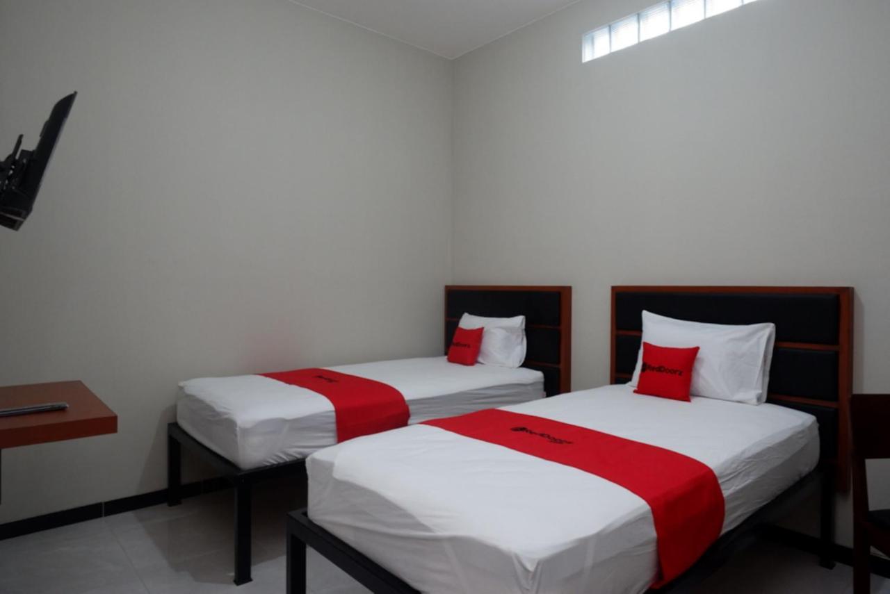 Reddoorz Near Kampus Ump Purwokerto 2 Hotel Sumbang Ngoại thất bức ảnh