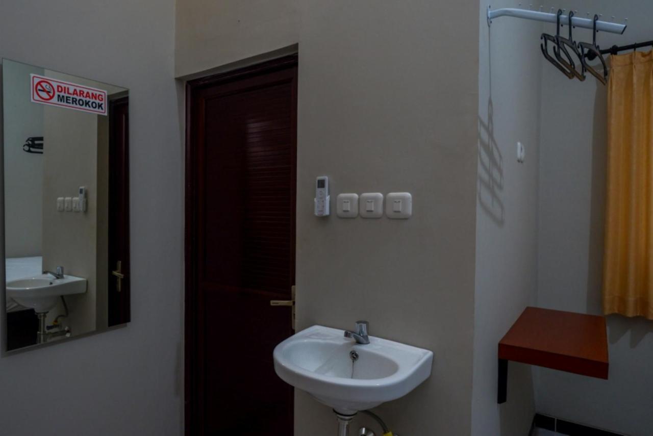 Reddoorz Near Kampus Ump Purwokerto 2 Hotel Sumbang Ngoại thất bức ảnh